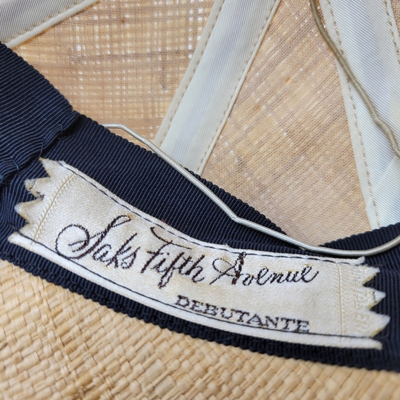 Spring Straw Lace Hat By Saks Fifth Avenue •Elegant Black & Tan Women's Hat - Picture 5 of 6